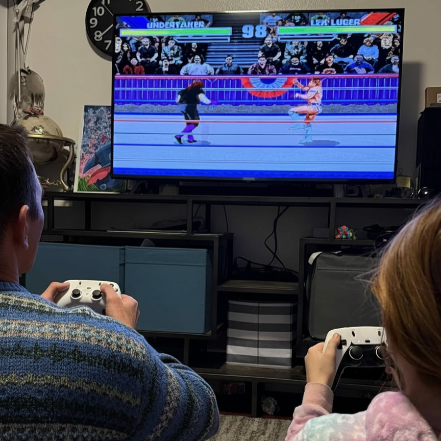 Pixlr™ 4K Retro Console Stick + 2 Free Controllers!